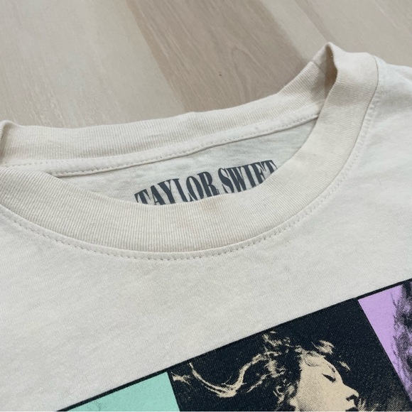 Taylor Swift The Eras Tour Medium T-Shirt Cream Beige Color Merch US 2023 - Picture 6 of 10